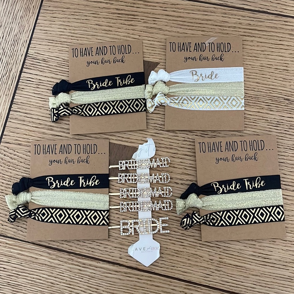 Brides/bridesmaid hair accessories
